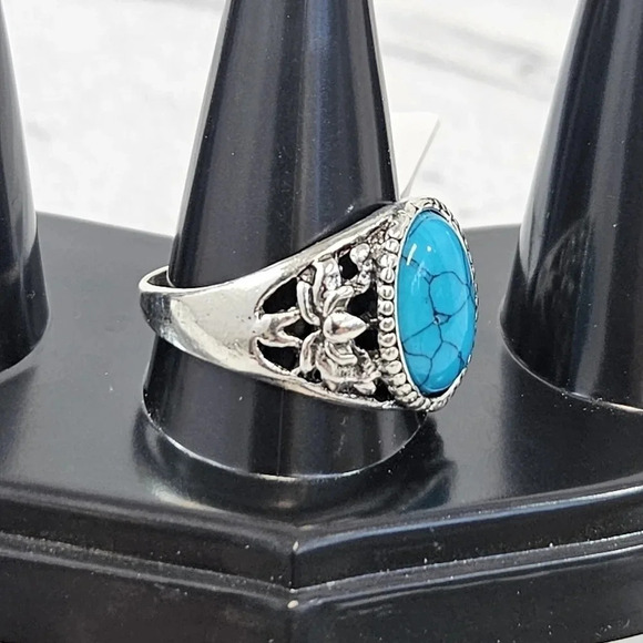 Size 11 Blue Oval Filigree Detail Fashion Ring 11C - Picture 7 of 8